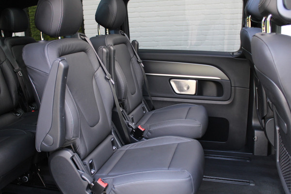 Mercedes-Benz Eqv 300 L2 / AMG / Panorama / 7-Persoons / Burmester / Electr Stoelen / Vol Opties / NIEUWSTAAT