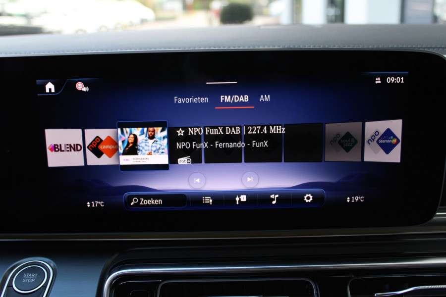 Mercedes-Benz Eqv 300 L2 / AMG / Panorama / 7-Persoons / Burmester / Electr Stoelen / Vol Opties / NIEUWSTAAT