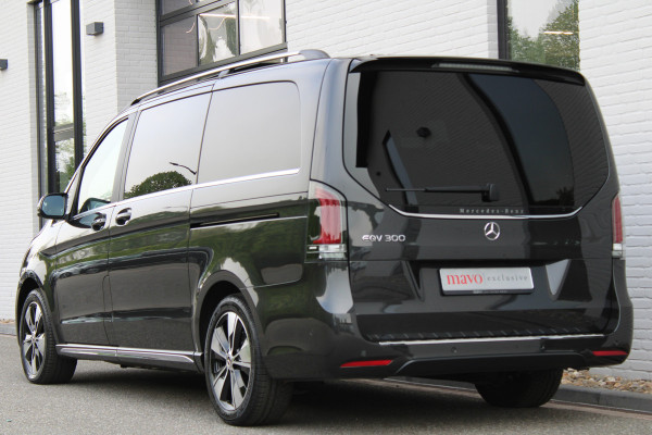 Mercedes-Benz Eqv 300 L2 / AMG / Panorama / 7-Persoons / Burmester / Electr Stoelen / Vol Opties / NIEUWSTAAT