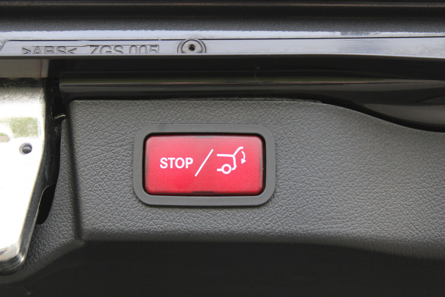 Mercedes-Benz Eqv 300 L2 / AMG / Panorama / 7-Persoons / Burmester / Electr Stoelen / Vol Opties / NIEUWSTAAT