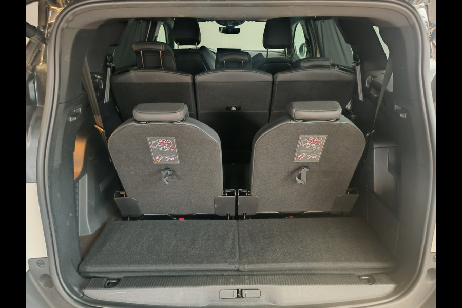 Peugeot 5008 1.2 PureTech Allure Pack Business 7 pers. uit 2023 Rijklaar + 12 maanden Bovag-garantie Henk Jongen Auto's in Helmond,  al 50 jaar service zoals 't hoort!