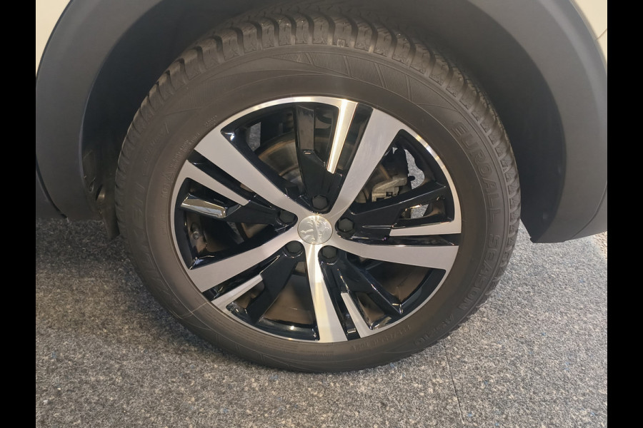 Peugeot 5008 1.2 PureTech Allure Pack Business 7 pers. uit 2023 Rijklaar + 12 maanden Bovag-garantie Henk Jongen Auto's in Helmond,  al 50 jaar service zoals 't hoort!