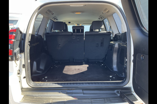 Toyota Land Cruiser 5-Pers 2.8 D-4D Professional 5p. 360° Leer Stoelverw+koel Trekhaak (3000kg)