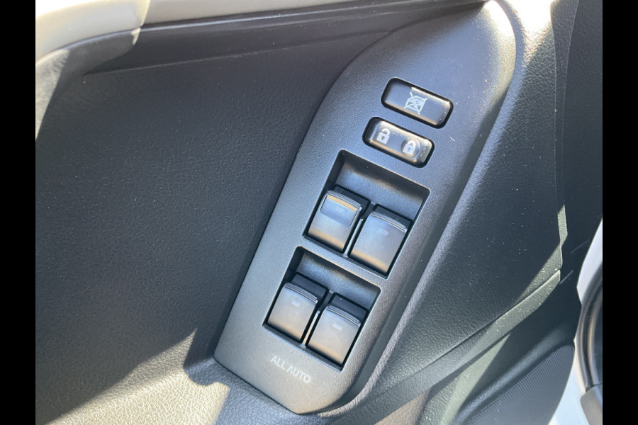 Toyota Land Cruiser 5-Pers 2.8 D-4D Professional 5p. 360° Leer Stoelverw+koel Trekhaak (3000kg)