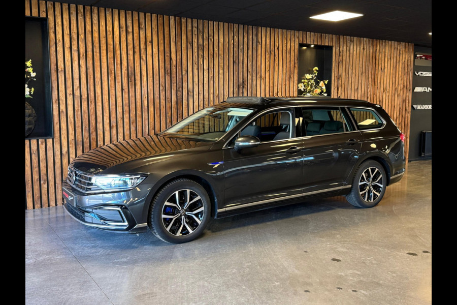 Volkswagen Passat Variant 1.4 TSI PHEV GTE Business / BTW / Pano / Camera / Keyless / Sfeerverlichting / Carplay / Gordijn