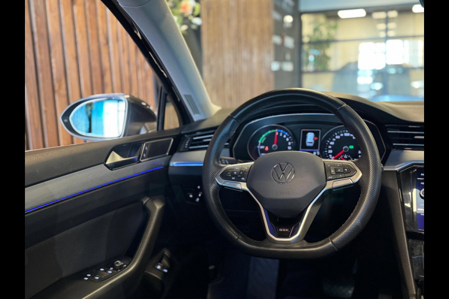 Volkswagen Passat Variant 1.4 TSI PHEV GTE Business / BTW / Pano / Camera / Keyless / Sfeerverlichting / Carplay / Gordijn