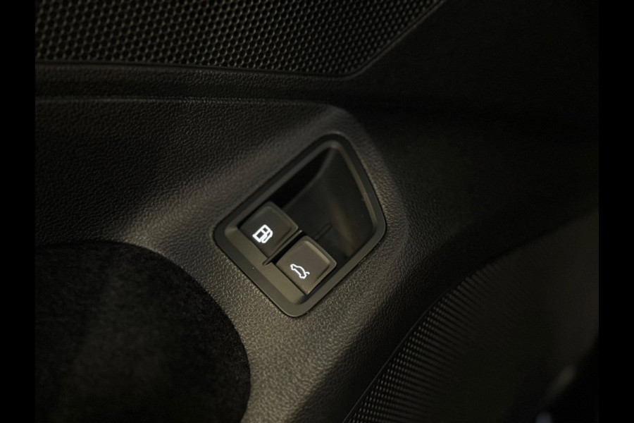 Volkswagen Passat Variant 1.4 TSI PHEV GTE Business / BTW / Pano / Camera / Keyless / Sfeerverlichting / Carplay / Gordijn