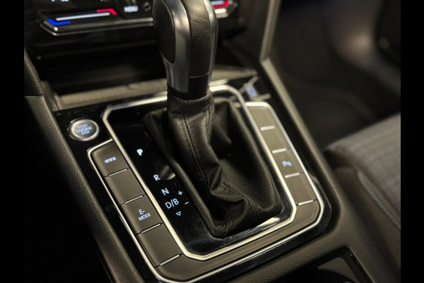 Volkswagen Passat Variant 1.4 TSI PHEV GTE Business / BTW / Pano / Camera / Keyless / Sfeerverlichting / Carplay / Gordijn