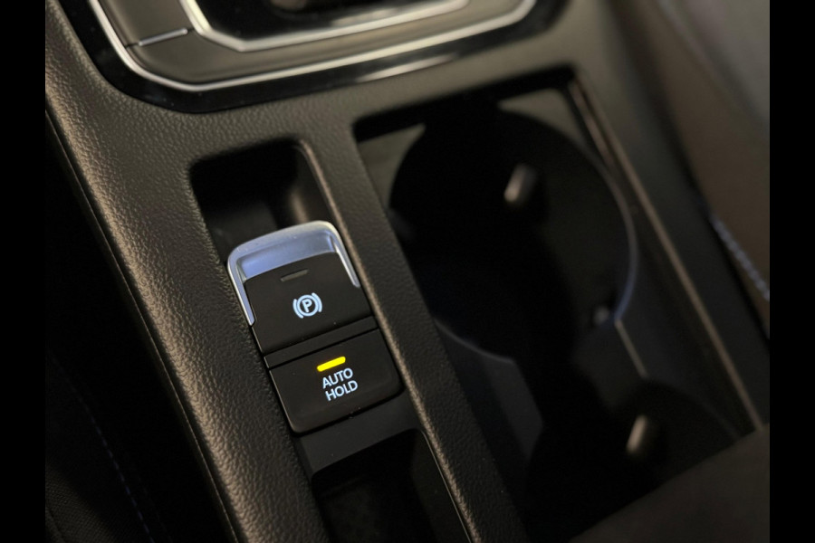 Volkswagen Passat Variant 1.4 TSI PHEV GTE Business / BTW / Pano / Camera / Keyless / Sfeerverlichting / Carplay / Gordijn