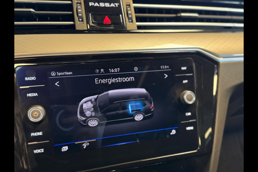 Volkswagen Passat Variant 1.4 TSI PHEV GTE Business / BTW / Pano / Camera / Keyless / Sfeerverlichting / Carplay / Gordijn