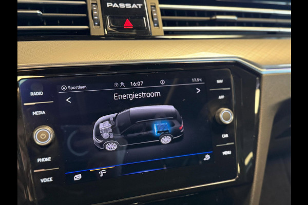 Volkswagen Passat Variant 1.4 TSI PHEV GTE Business / BTW / Pano / Camera / Keyless / Sfeerverlichting / Carplay / Gordijn