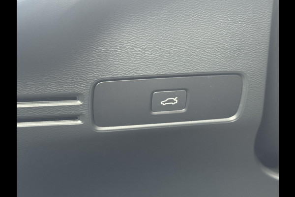 Volvo XC40 2.0 B3 Core | El.achterklep | 19 inch | Adaptive cruise | Prijs is rijklaar