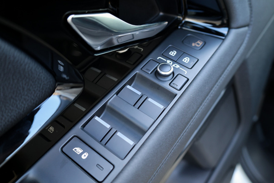 Land Rover Range Rover Evoque 1.5 P300e AWD SE | BTW | MERIDIAN | MEMORY | PANO | CAMERA | LEDER | CARPLAY | KEYLESS |