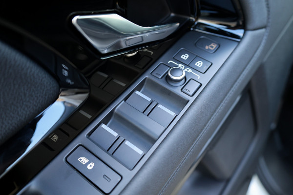 Land Rover Range Rover Evoque 1.5 P300e AWD SE | BTW | MERIDIAN | MEMORY | PANO | CAMERA | LEDER | CARPLAY | KEYLESS |