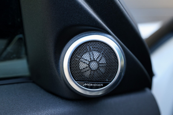 Land Rover Range Rover Evoque 1.5 P300e AWD SE | BTW | MERIDIAN | MEMORY | PANO | CAMERA | LEDER | CARPLAY | KEYLESS |