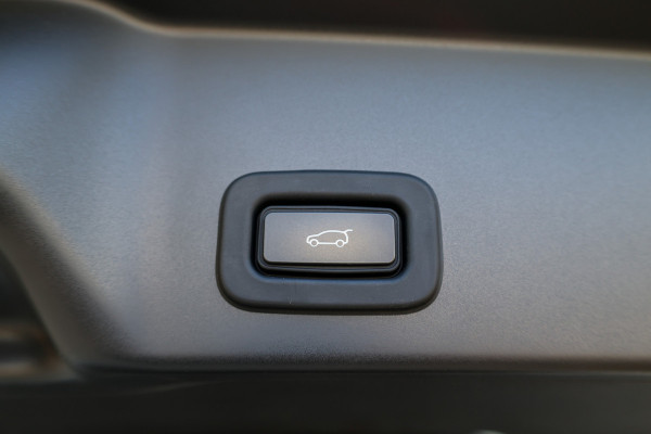 Land Rover Range Rover Evoque 1.5 P300e AWD SE | BTW | MERIDIAN | MEMORY | PANO | CAMERA | LEDER | CARPLAY | KEYLESS |