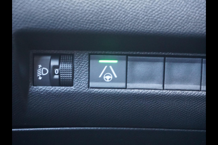 Peugeot 208 1.2 Hybrid 110 e-DCS6 Allure 360 camera