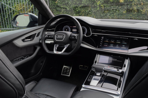 Audi Q8 55 TFSI Quattro / 2x S-line/ Luchtvering/ Standkachel/ Bang & Olufsen Sound System/ Panoramadak/ 250kW (340PK)