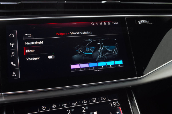 Audi Q8 55 TFSI Quattro / 2x S-line/ Luchtvering/ Standkachel/ Bang & Olufsen Sound System/ Panoramadak/ 250kW (340PK)