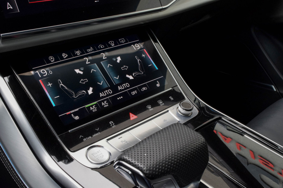 Audi Q8 55 TFSI Quattro / 2x S-line/ Luchtvering/ Standkachel/ Bang & Olufsen Sound System/ Panoramadak/ 250kW (340PK)