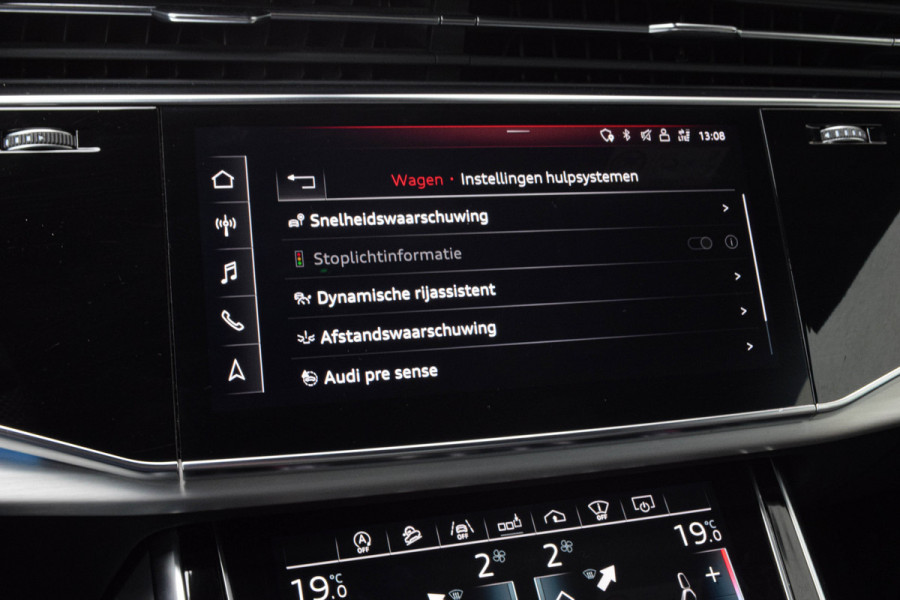 Audi Q8 55 TFSI Quattro / 2x S-line/ Luchtvering/ Standkachel/ Bang & Olufsen Sound System/ Panoramadak/ 250kW (340PK)