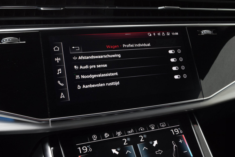 Audi Q8 55 TFSI Quattro / 2x S-line/ Luchtvering/ Standkachel/ Bang & Olufsen Sound System/ Panoramadak/ 250kW (340PK)