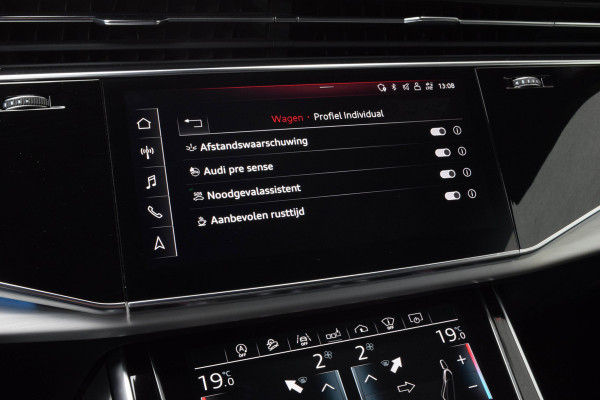 Audi Q8 55 TFSI Quattro / 2x S-line/ Luchtvering/ Standkachel/ Bang & Olufsen Sound System/ Panoramadak/ 250kW (340PK)