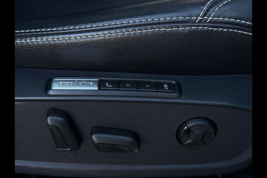 Volkswagen ID.4 Pro MAX 77 kWh, VOL OPTIES, panoramadak, soh 98 %, leder, el bedienbare trekhaak 21 inch, matrix led,, 360 camera