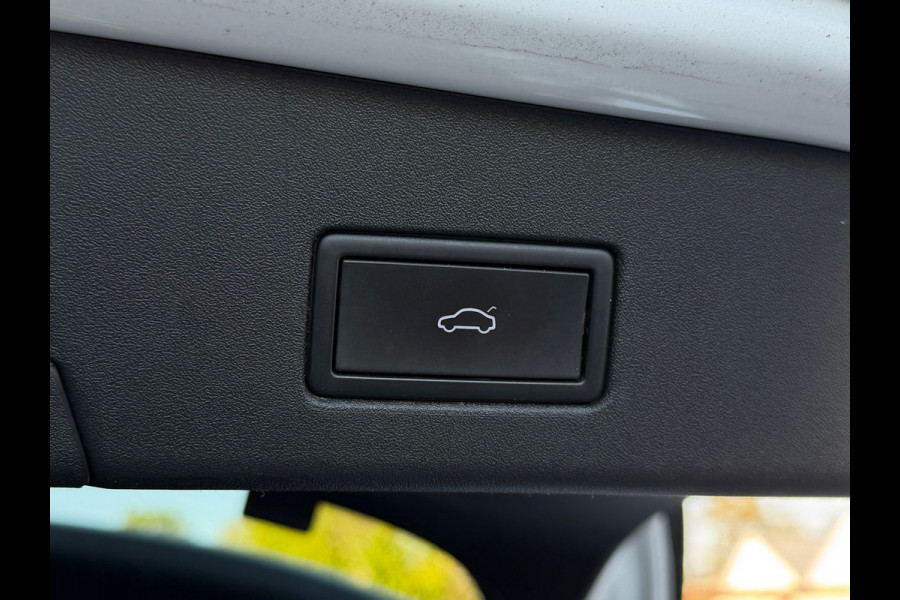 Volkswagen ID.4 Pro MAX 77 kWh, VOL OPTIES, panoramadak, soh 98 %, leder, el bedienbare trekhaak 21 inch, matrix led,, 360 camera