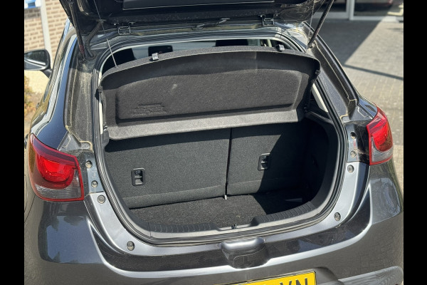 Mazda 2 1.5 Skyactiv-G Sport Selected | Navi, Cruise, Airco, Camera, DAB, Bluetooth | 1e Eigenaar | NAP |