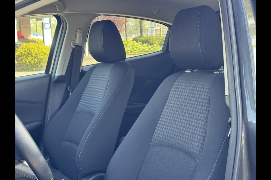 Mazda 2 1.5 Skyactiv-G Sport Selected | Navi, Cruise, Airco, Camera, DAB, Bluetooth | 1e Eigenaar | NAP |