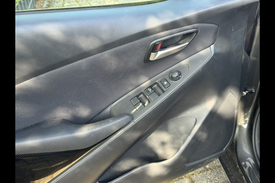 Mazda 2 1.5 Skyactiv-G Sport Selected | Navi, Cruise, Airco, Camera, DAB, Bluetooth | 1e Eigenaar | NAP |