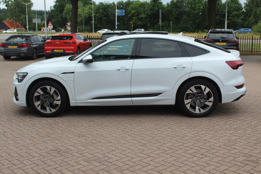 Audi e-tron Sportback 50 quattro S edition 71 kWh / Panoramadak / Camera / Luchtvering / 20'' / Leder&Alcantara / DAB / ACC / Navigatie / Stoelverwarming