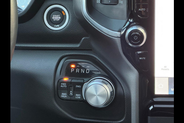 Dodge Ram Pick Up BJ2024 5.7 V8 4x4 Laramie Night Limited Pack 22inch / PANO / LPG / NL-AUTO