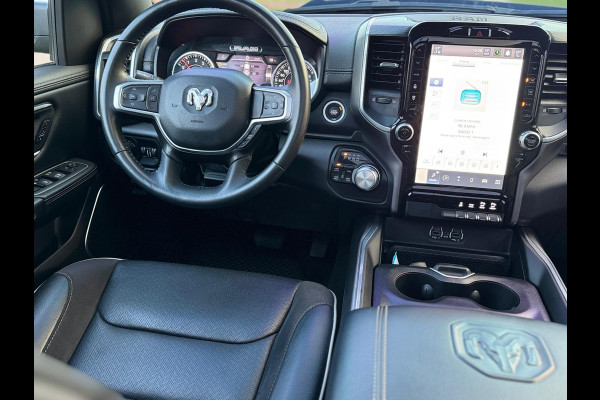 Dodge Ram Pick Up BJ2024 5.7 V8 4x4 Laramie Night Limited Pack 22inch / PANO / LPG / NL-AUTO