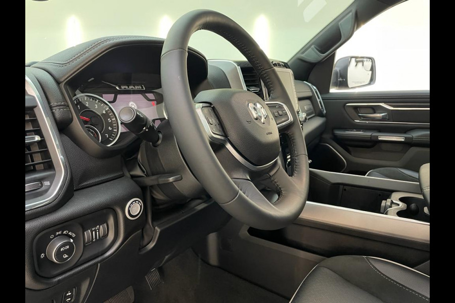 Dodge Ram Pick Up BJ2024 5.7 V8 4x4 Laramie Night Limited Pack 22inch / PANO / LPG / NL-AUTO