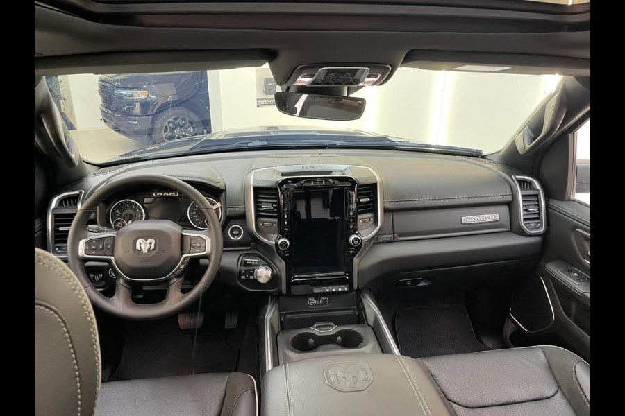 Dodge Ram Pick Up BJ2024 5.7 V8 4x4 Laramie Night Limited Pack 22inch / PANO / LPG / NL-AUTO