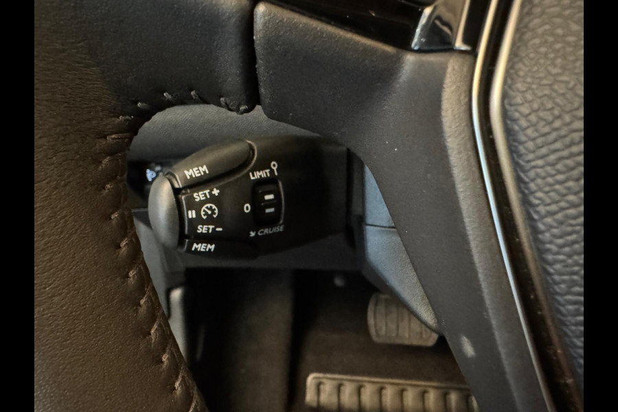 Peugeot 208 1.2 PureTech 100 PK Aut. Allure | Carplay | Navi | PDC | Incl. garantie