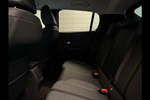 Peugeot 208 1.2 PureTech 100 PK Aut. Allure | Carplay | Navi | PDC | Incl. garantie
