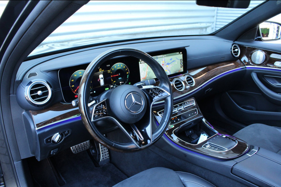 Mercedes-Benz E-Klasse Estate 300 e 320pk AMG Line AUTOMAAT PHEV SoH 99% Burmester Panoramadak