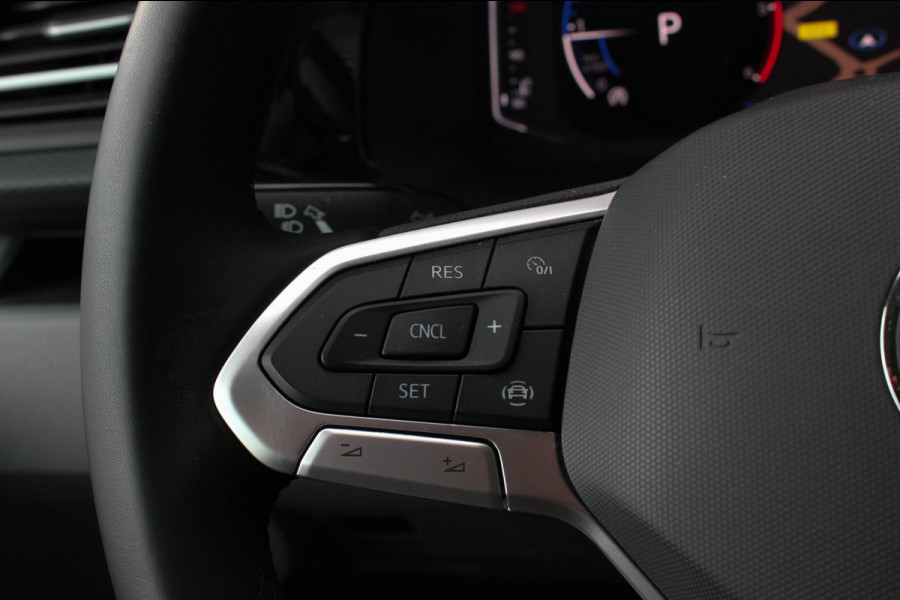 Volkswagen Transporter 2.0 TDI L2H1 150PK JB- EDITION DSG / PDC / VERLAGINGSVEREN / LEDEREN BEKLEDING / FULL / APPLE CARPLAY /NAVI