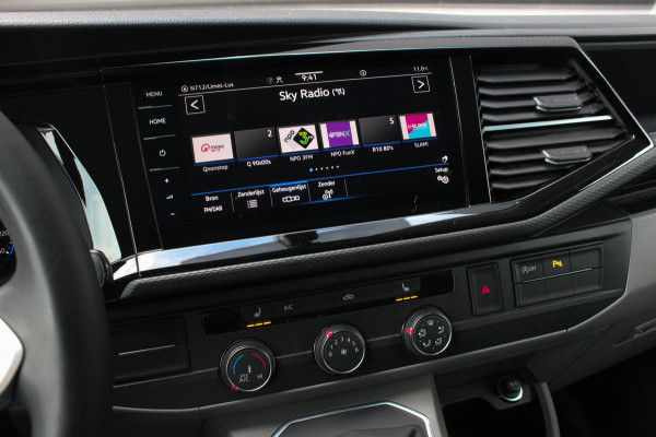 Volkswagen Transporter 2.0 TDI L2H1 150PK JB- EDITION DSG / PDC / VERLAGINGSVEREN / LEDEREN BEKLEDING / FULL / APPLE CARPLAY /NAVI