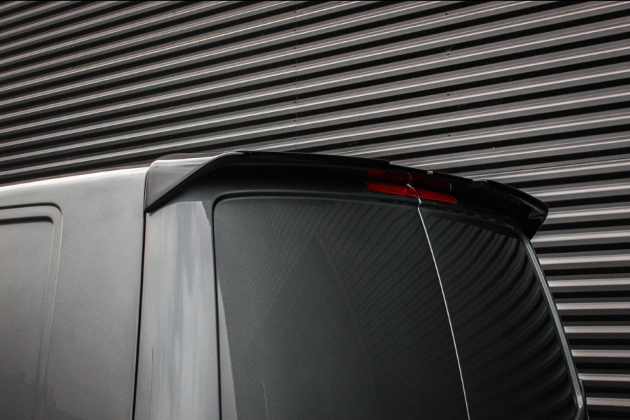 Volkswagen Transporter 2.0 TDI L2H1 150PK JB- EDITION DSG / PDC / VERLAGINGSVEREN / LEDEREN BEKLEDING / FULL / APPLE CARPLAY /NAVI