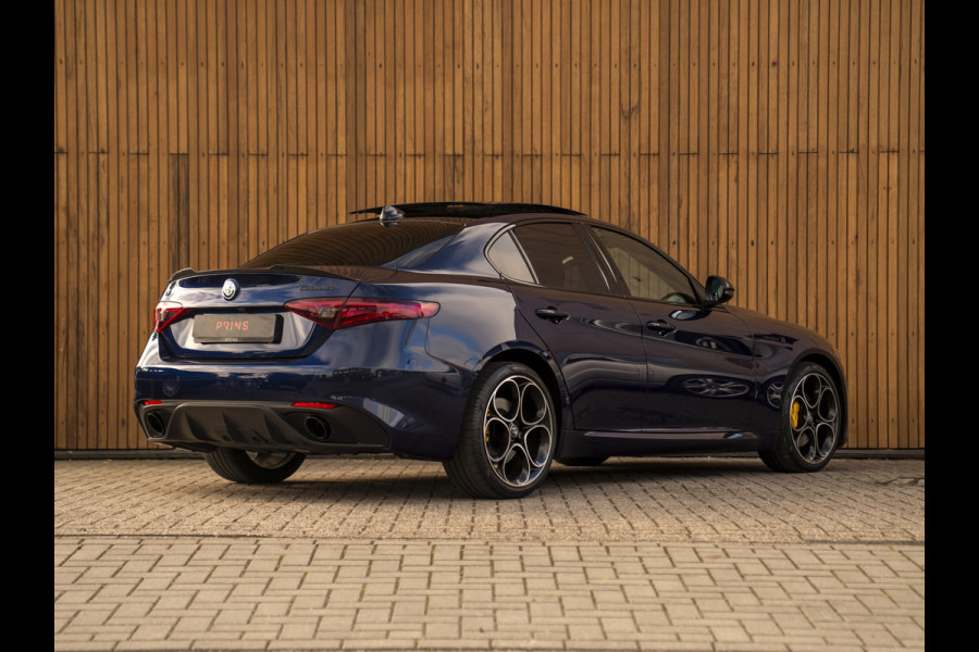 Alfa Romeo Giulia 2.0T 280pk Veloce Ti Q2 | Pano-dak | Blu Montecarlo | Race-mode