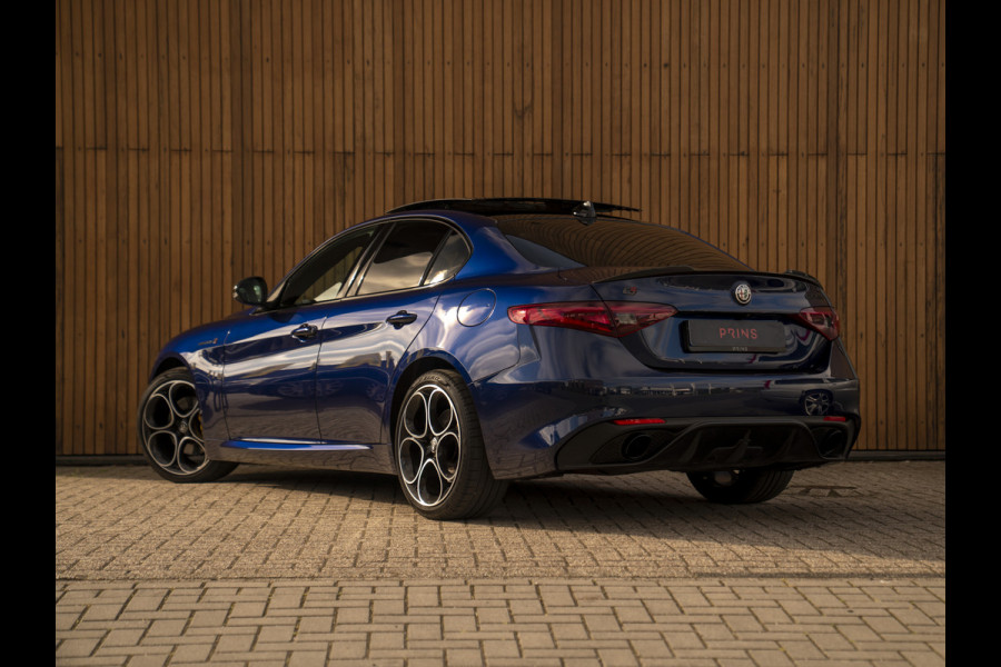 Alfa Romeo Giulia 2.0T 280pk Veloce Ti Q2 | Pano-dak | Blu Montecarlo | Race-mode