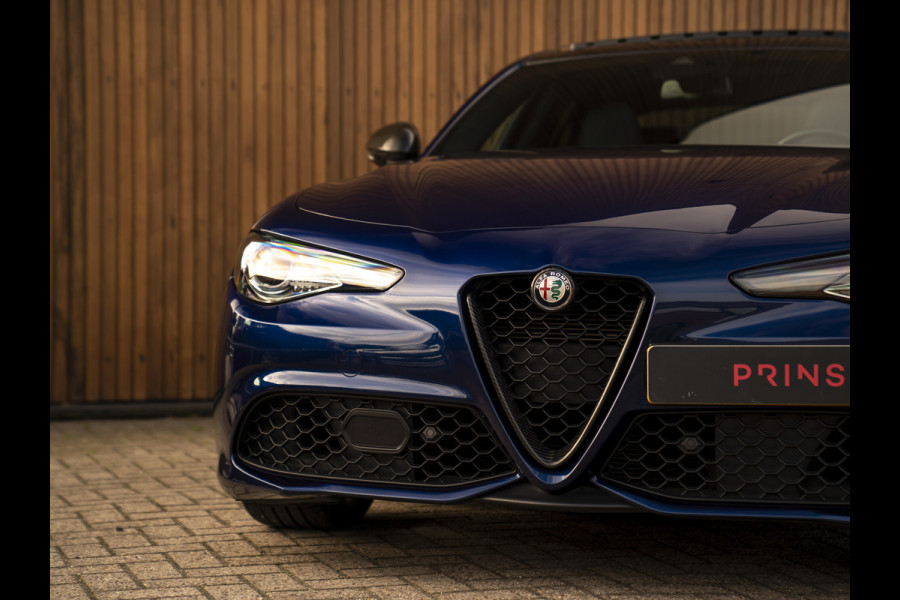 Alfa Romeo Giulia 2.0T 280pk Veloce Ti Q2 | Pano-dak | Blu Montecarlo | Race-mode