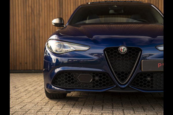 Alfa Romeo Giulia 2.0T 280pk Veloce Ti Q2 | Pano-dak | Blu Montecarlo | Race-mode
