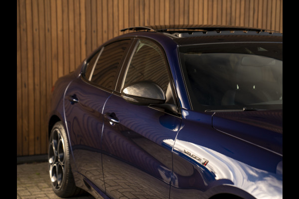 Alfa Romeo Giulia 2.0T 280pk Veloce Ti Q2 | Pano-dak | Blu Montecarlo | Race-mode