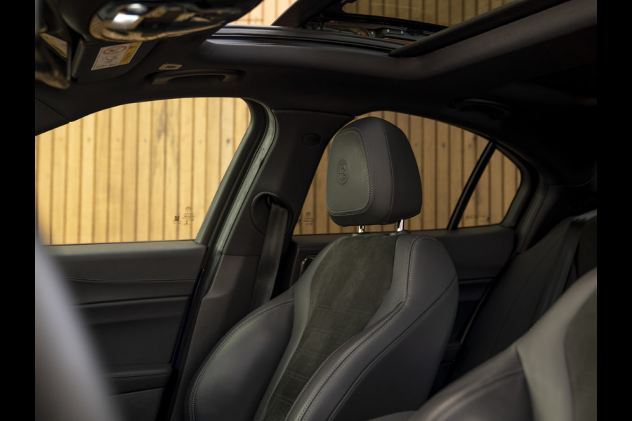 Alfa Romeo Giulia 2.0T 280pk Veloce Ti Q2 | Pano-dak | Blu Montecarlo | Race-mode