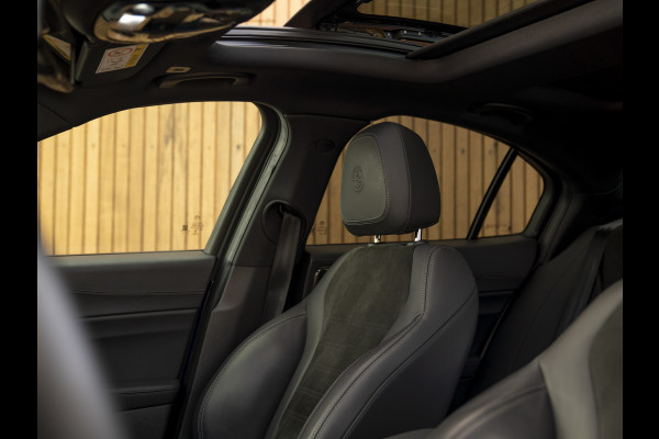 Alfa Romeo Giulia 2.0T 280pk Veloce Ti Q2 | Pano-dak | Blu Montecarlo | Race-mode